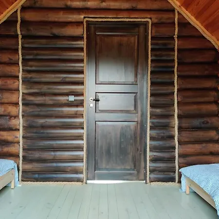 Next To Disc Golf. 度假居 Tapa