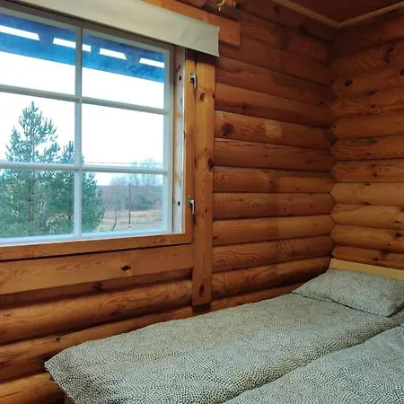 Next To Disc Golf. 펜션