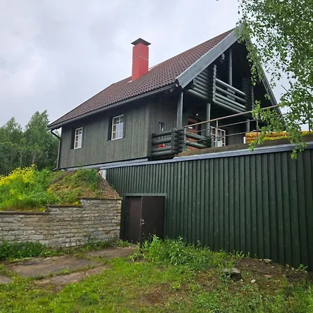 Next To Disc Golf. Vikendica Tapa
