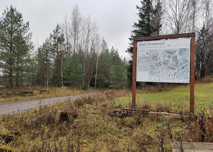 Next To Disc Golf. Semesterbostad *